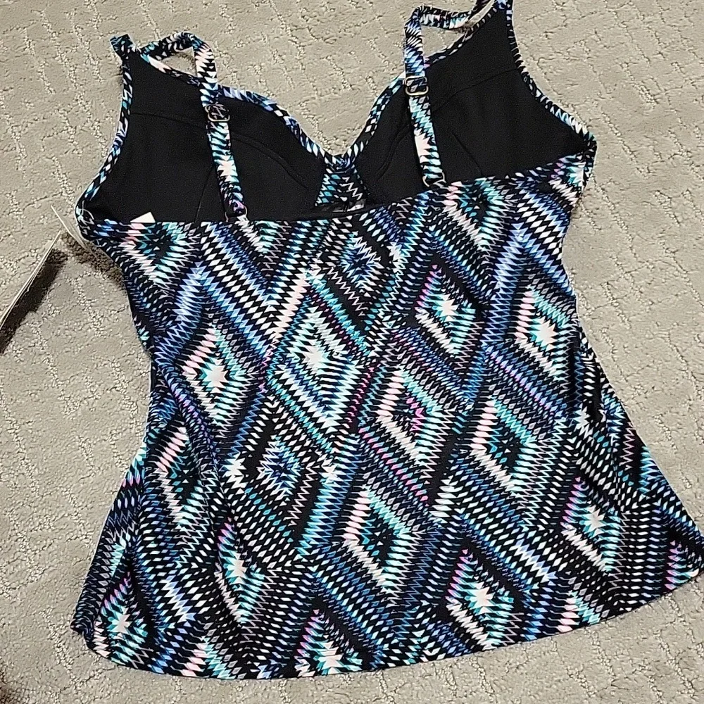 Island Escape Gemini Underwire Tankini Top NWT